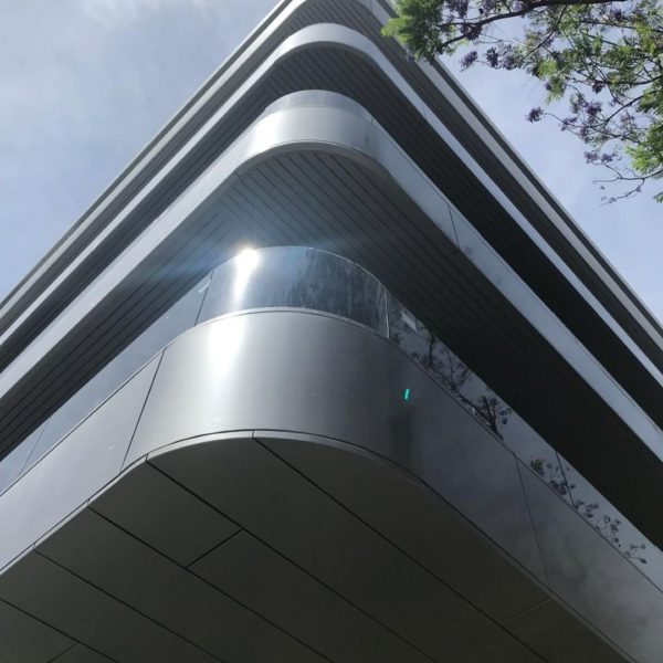 Revestimientos fachadas panel composite Grupo Detea | Farquitec